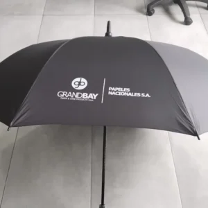 Sombrilla con logo
